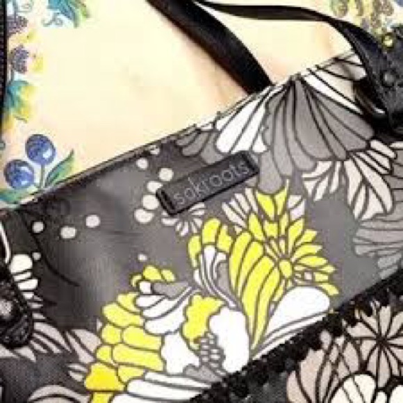 Sakroots Gray Yellow Flower Blossom Metro Tote Travel Bag Vacay Butterfly Charm - Picture 9 of 9